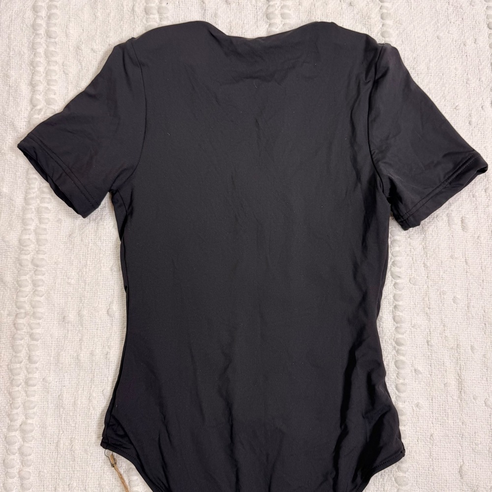 Toast Swim Surf Suit One Piece Moonless Night Black Short Sleeve Zipper Sml NWT - Picture 4 of 8